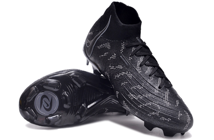 CHUTEIRA NIKE PHANTOM LUNA ELITE FG