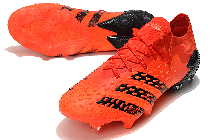 chuteiras campo adidas Predator Freak .1