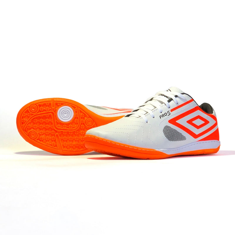 CHUTEIRA FUTSAL Pro 5 Bump antiderrapante.